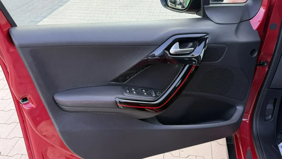 PEUGEOT 2008 -