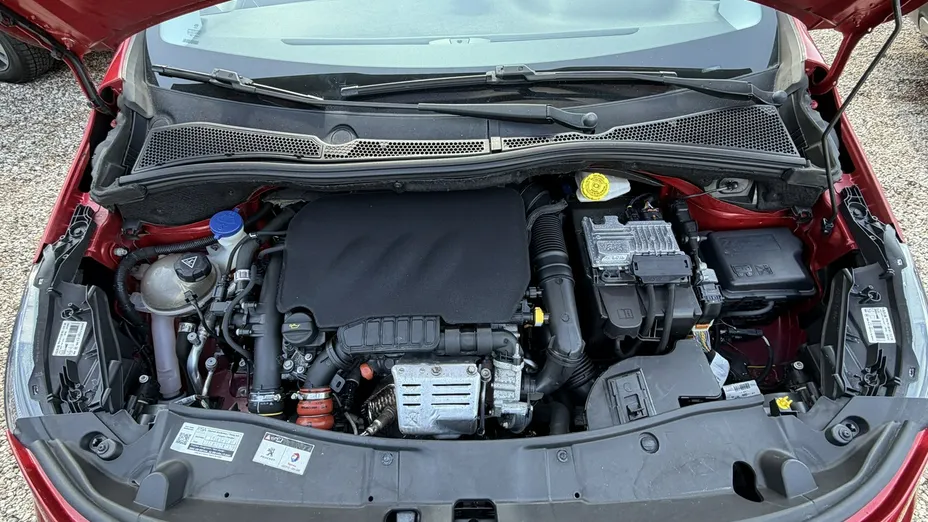 PEUGEOT 2008 -