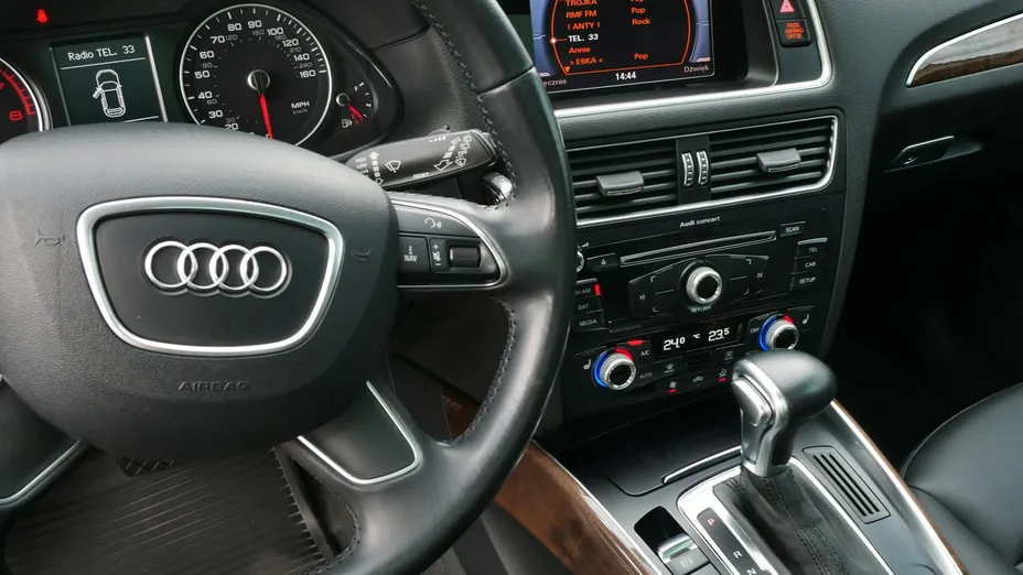 AUDI Q5 -