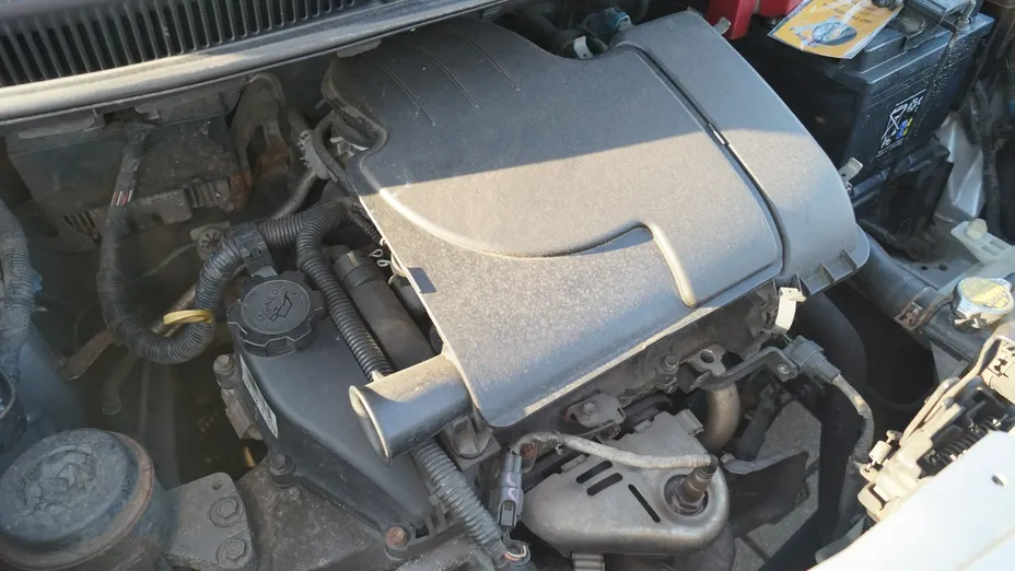 TOYOTA Yaris -