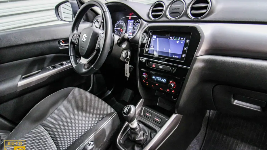 SUZUKI Vitara -