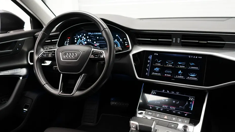 AUDI A6 -