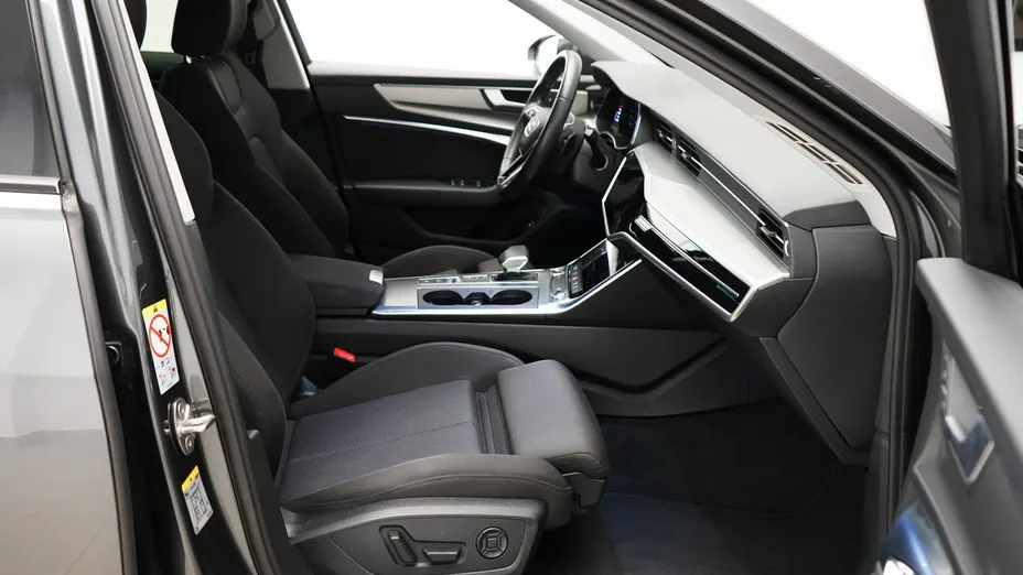 AUDI A6 -