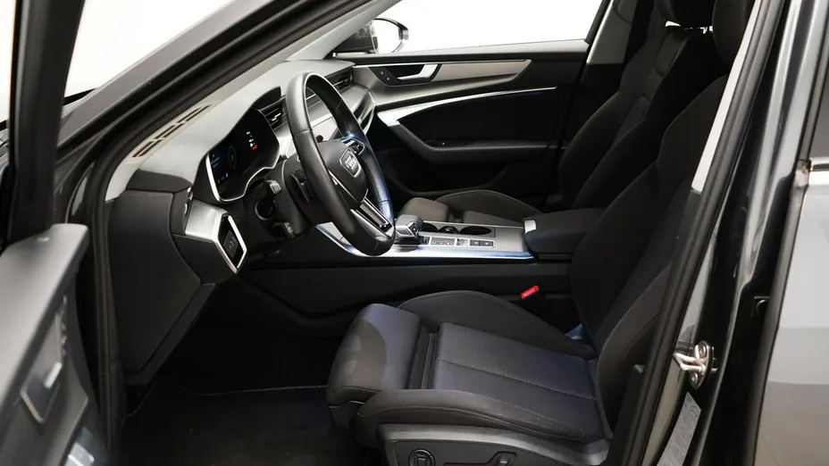 AUDI A6 -