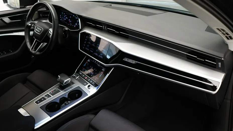 AUDI A6 -