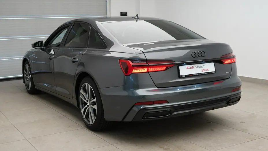 AUDI A6 -