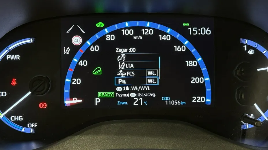 TOYOTA Yaris Cross -