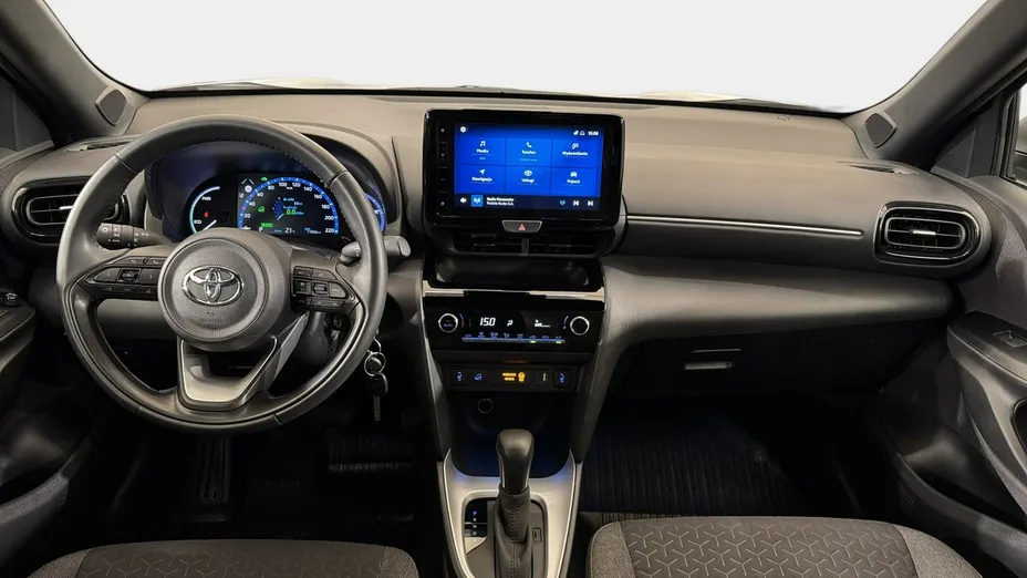 TOYOTA Yaris Cross -