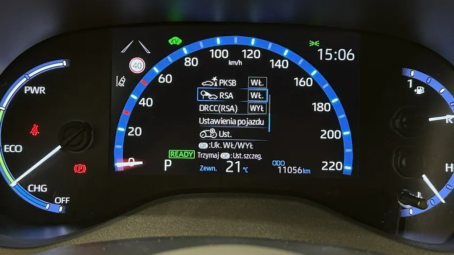 TOYOTA Yaris Cross -