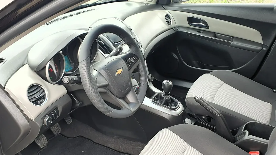 CHEVROLET Cruze -