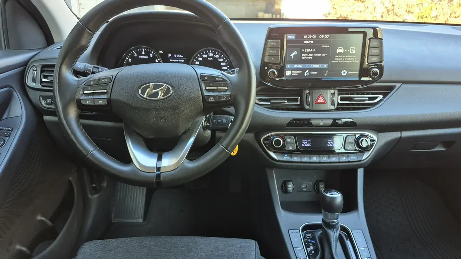 HYUNDAI i30 -