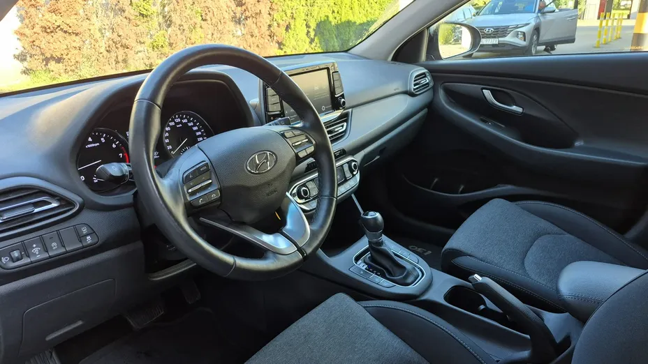 HYUNDAI i30 -
