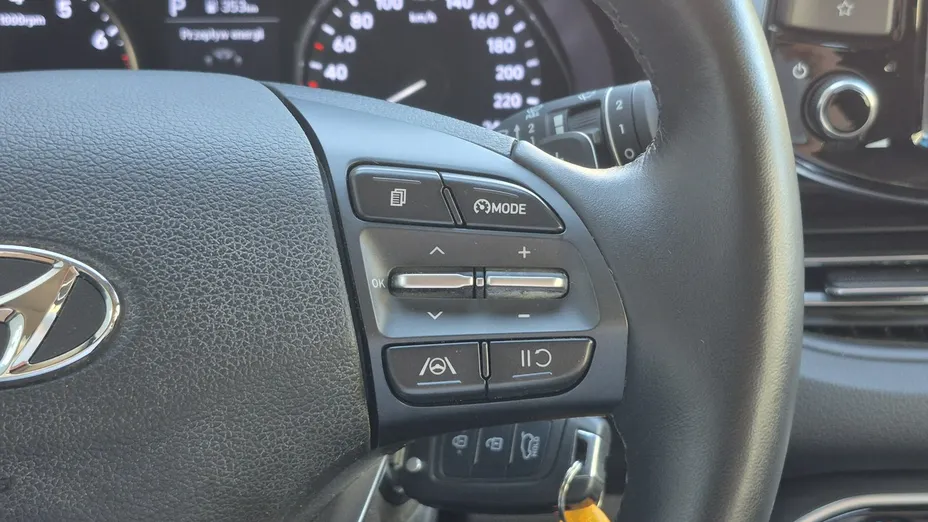 HYUNDAI i30 -