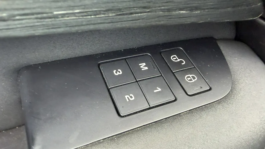 LAND ROVER Discovery -