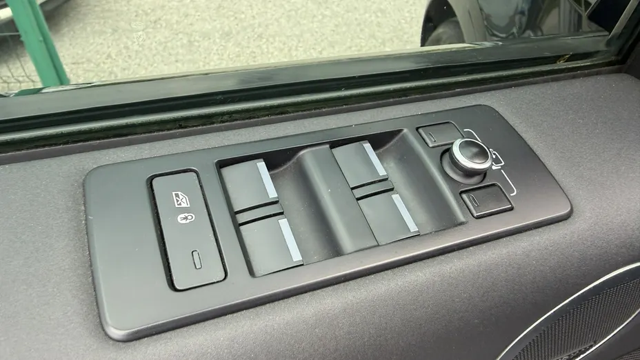LAND ROVER Discovery -
