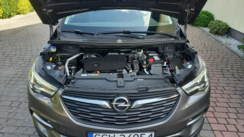 OPEL Grandland X -