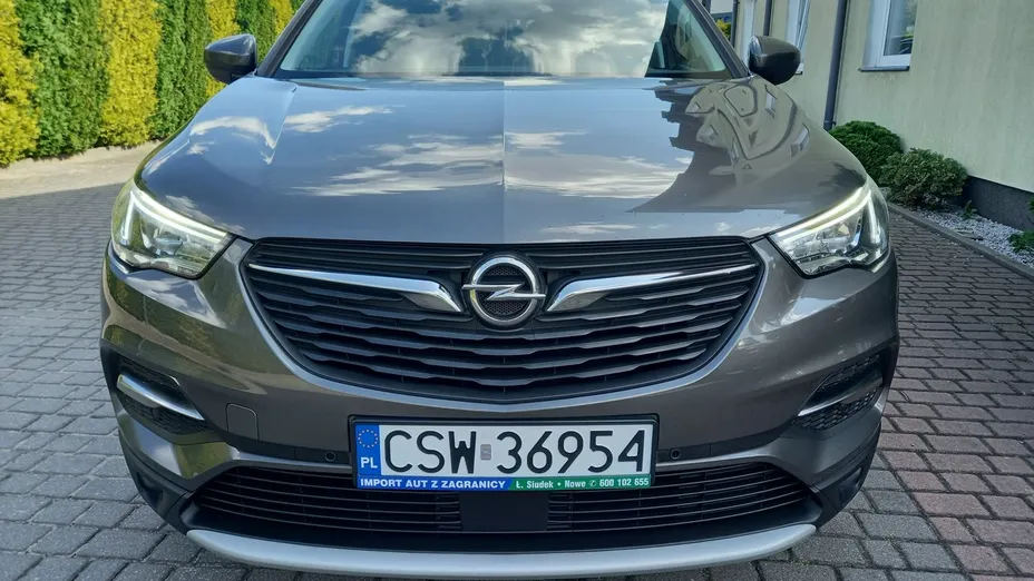 OPEL Grandland X -