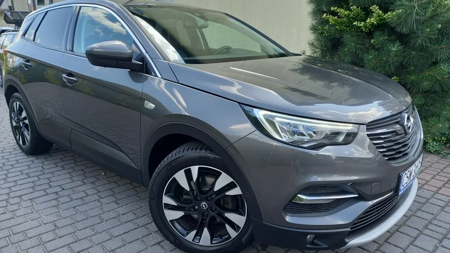 OPEL Grandland X -