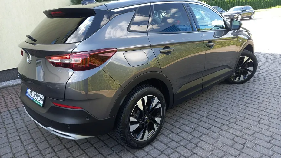 OPEL Grandland X -
