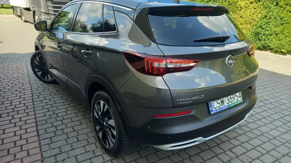 OPEL Grandland X -