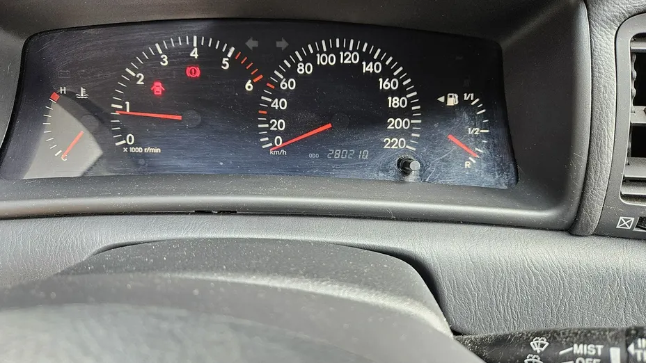 TOYOTA Corolla -