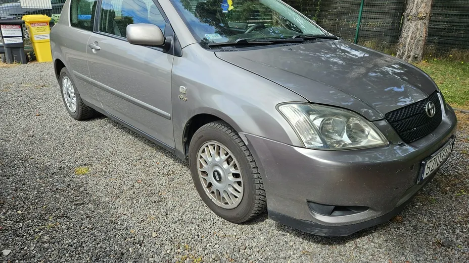 TOYOTA Corolla -