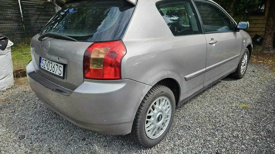 TOYOTA Corolla -