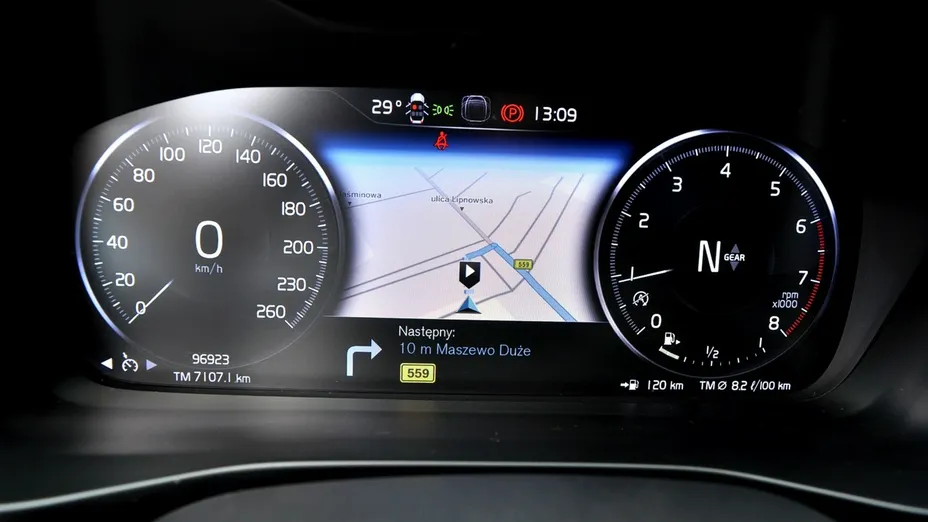 VOLVO XC40 -