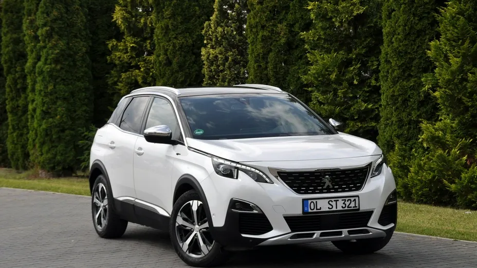 PEUGEOT 3008 -