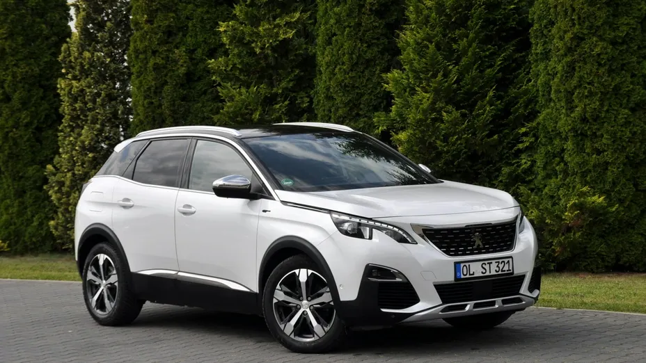 PEUGEOT 3008 -