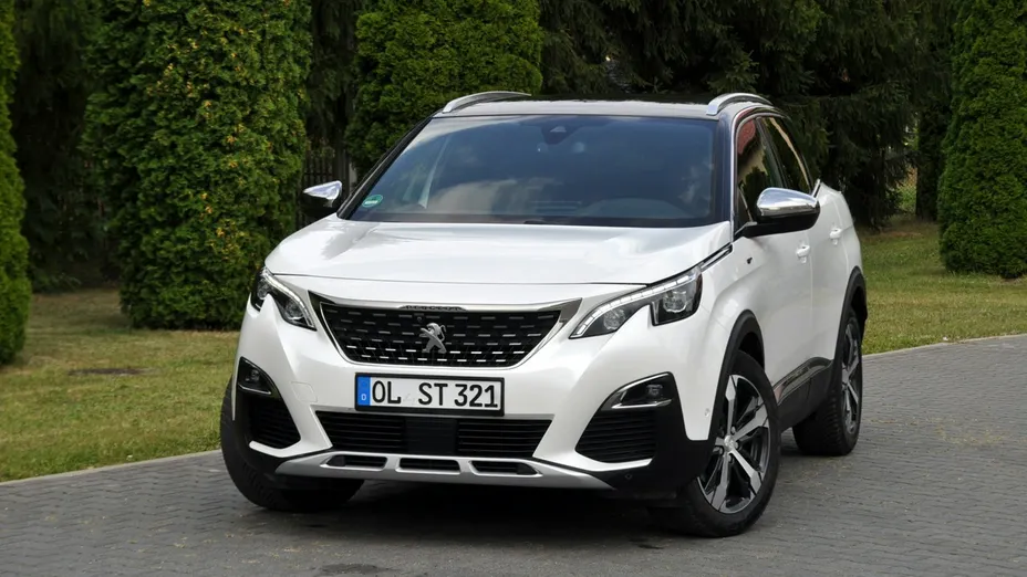 PEUGEOT 3008 -