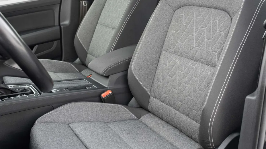 VOLKSWAGEN Passat -
