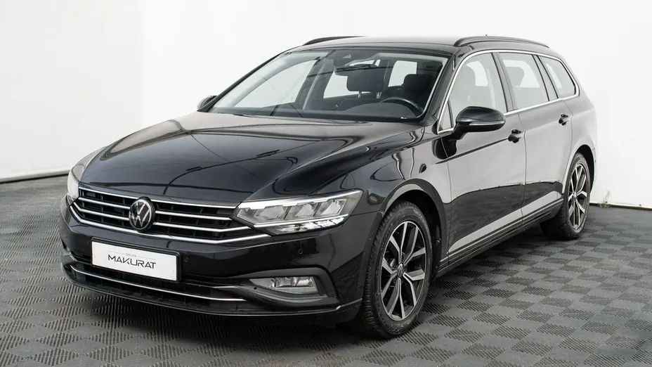 VOLKSWAGEN Passat -