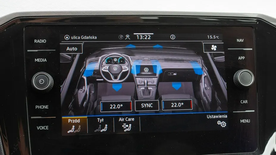 VOLKSWAGEN Passat -