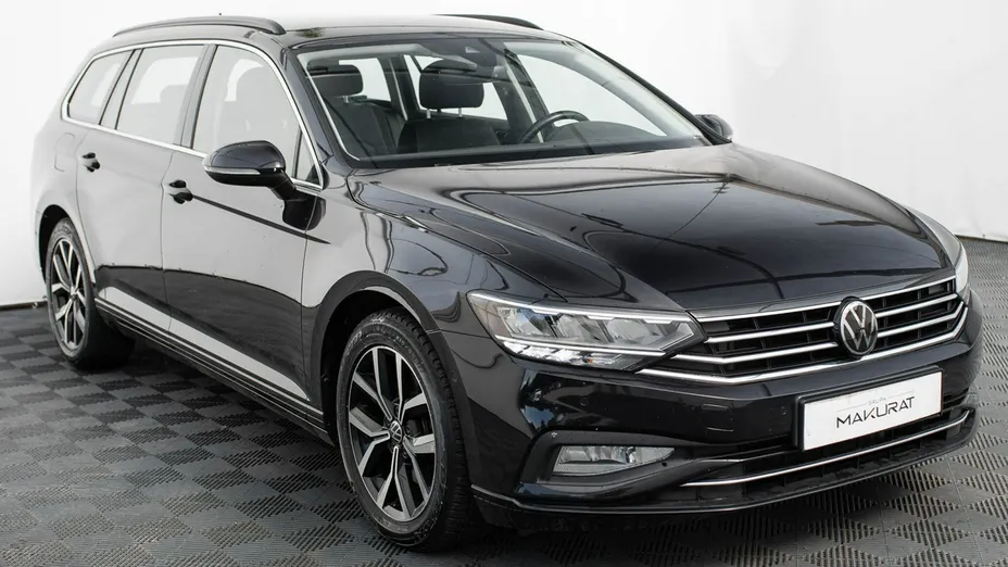 VOLKSWAGEN Passat -