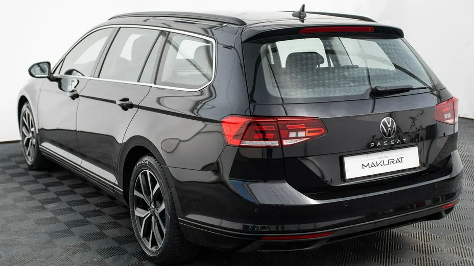 VOLKSWAGEN Passat -