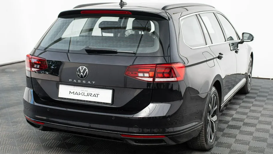 VOLKSWAGEN Passat -