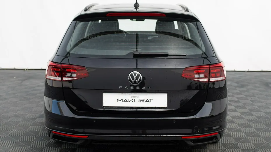 VOLKSWAGEN Passat -