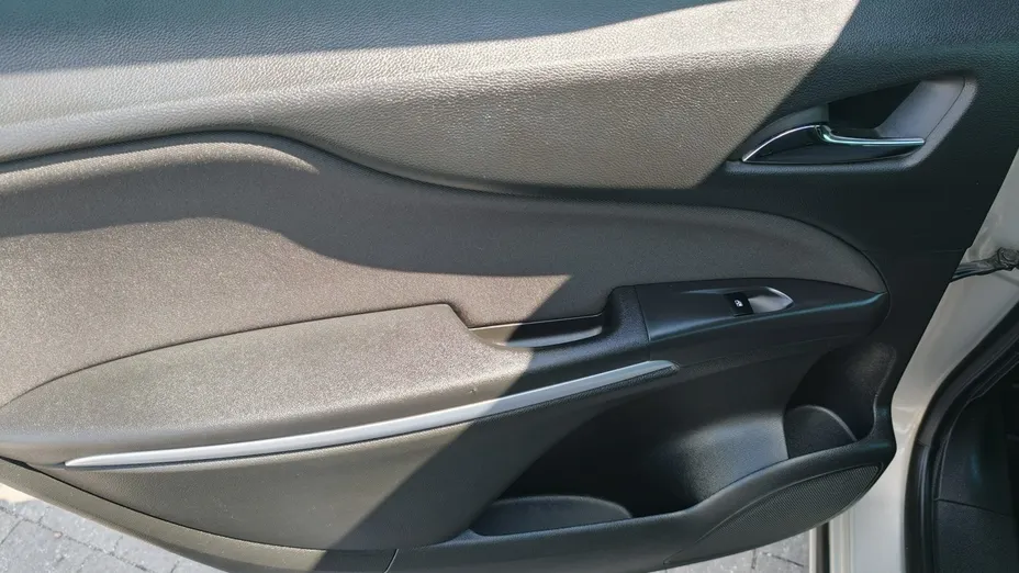OPEL Zafira -