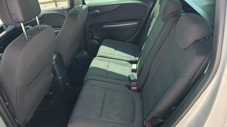OPEL Zafira -