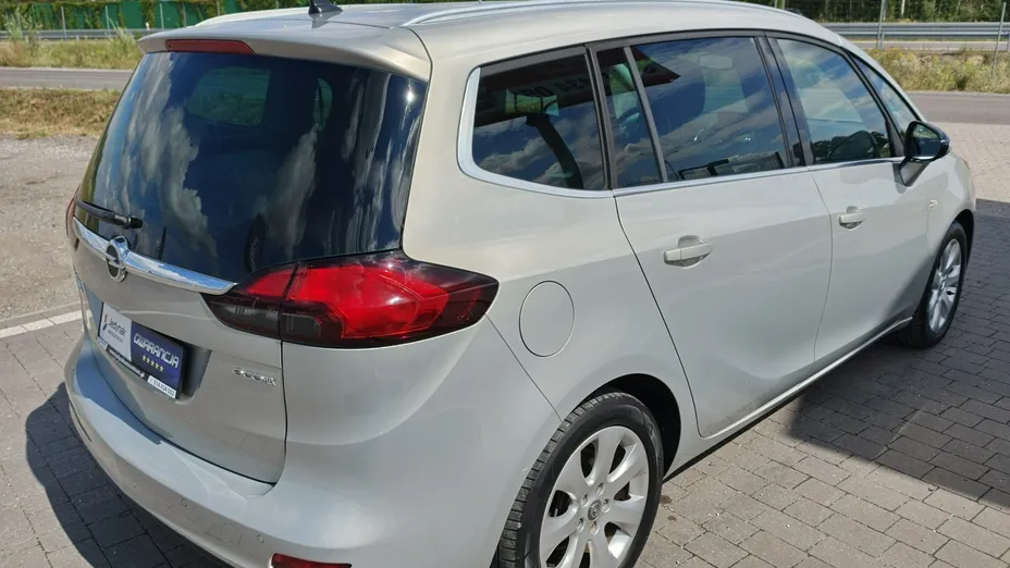 OPEL Zafira -