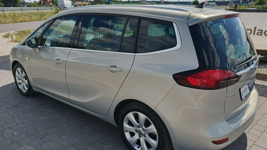 OPEL Zafira -