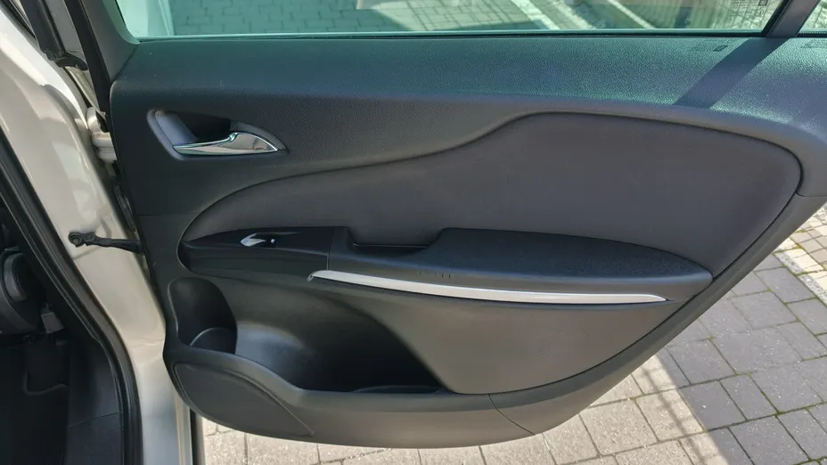 OPEL Zafira -