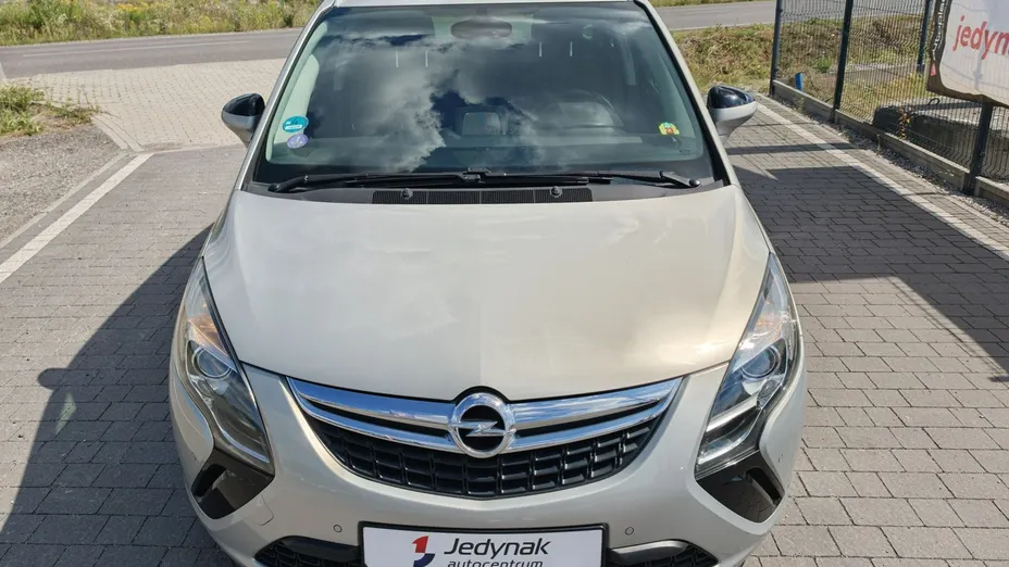 OPEL Zafira -