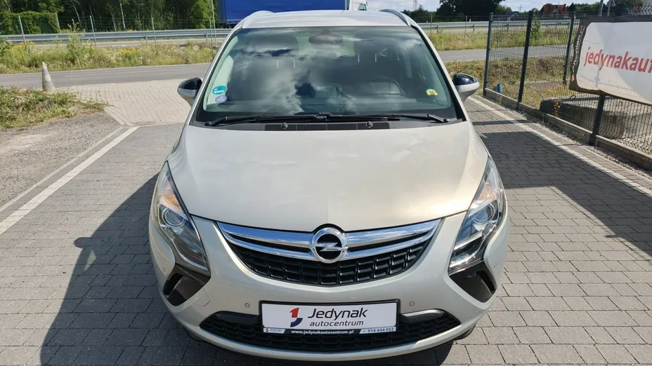 OPEL Zafira -