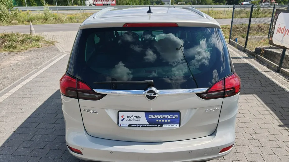 OPEL Zafira -