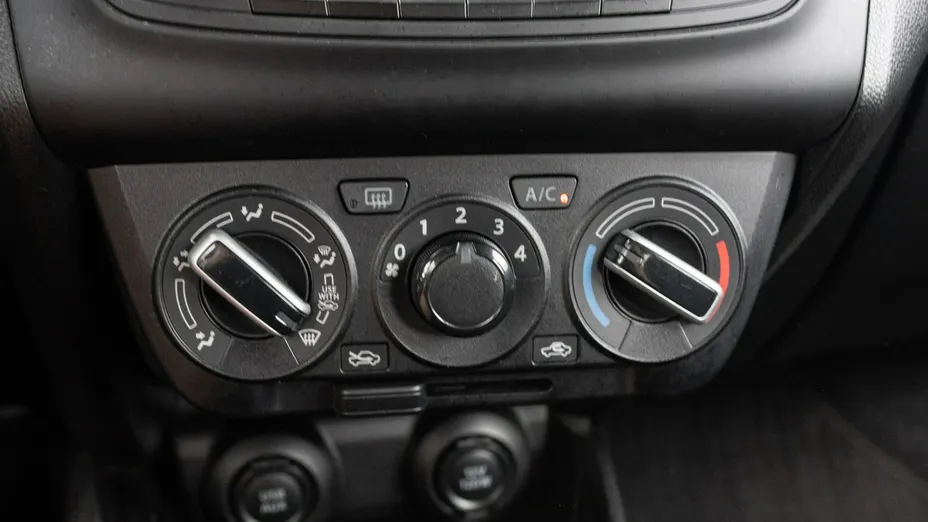 SUZUKI Swift -