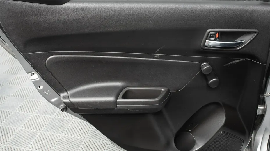 SUZUKI Swift -