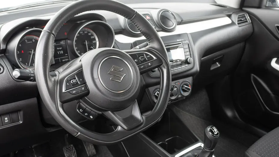 SUZUKI Swift -