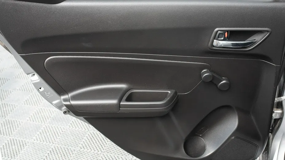 SUZUKI Swift -